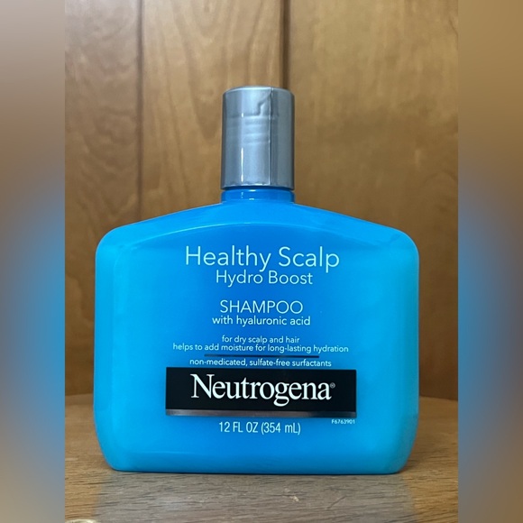Neutrogena Healthy Scalp Hydro Boost Shampoo with Hyaluronic Acid 12 fl oz - Picture 1 of 6